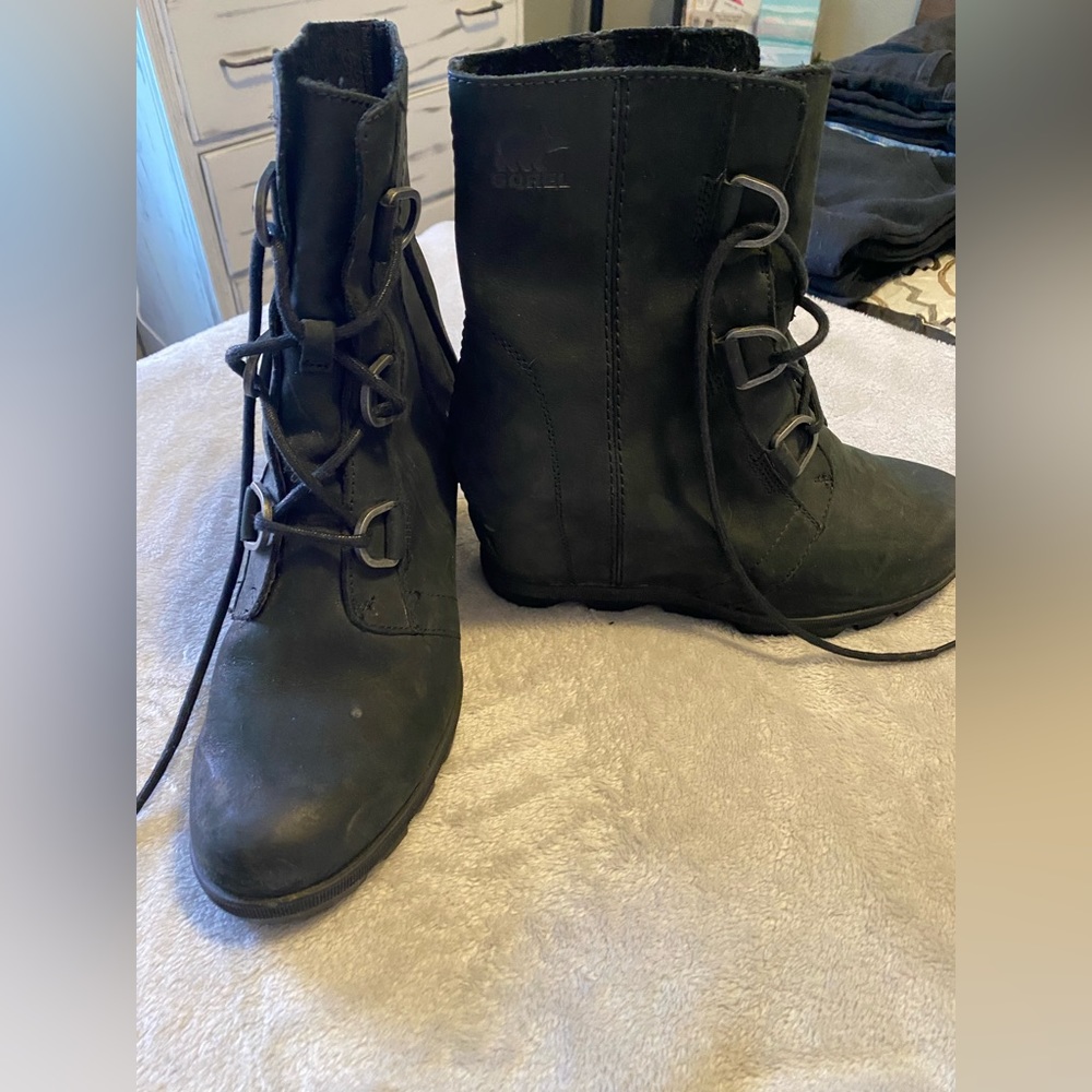 Black Sorel Wedges